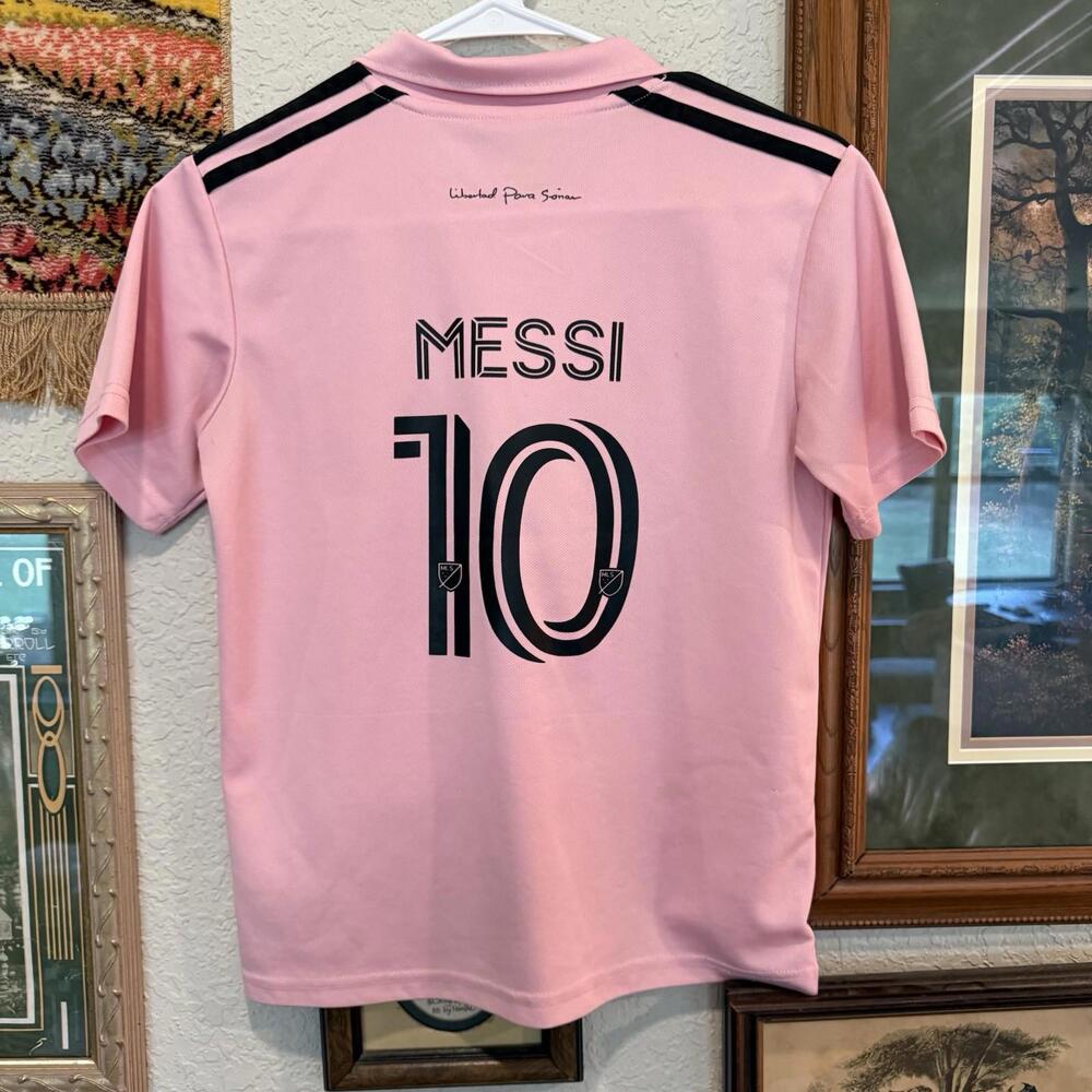 NWOT Inter Miami Lionel Messi Argentina Authentic Kids Pink Jersey Size 26 S/M